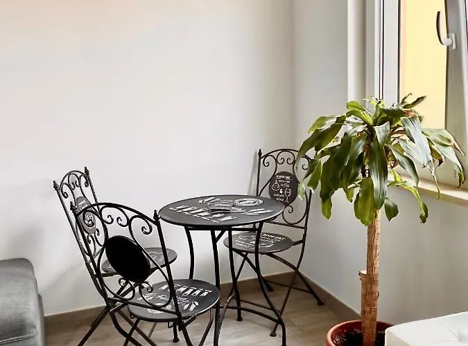 Tres Joli Bed and Breakfast